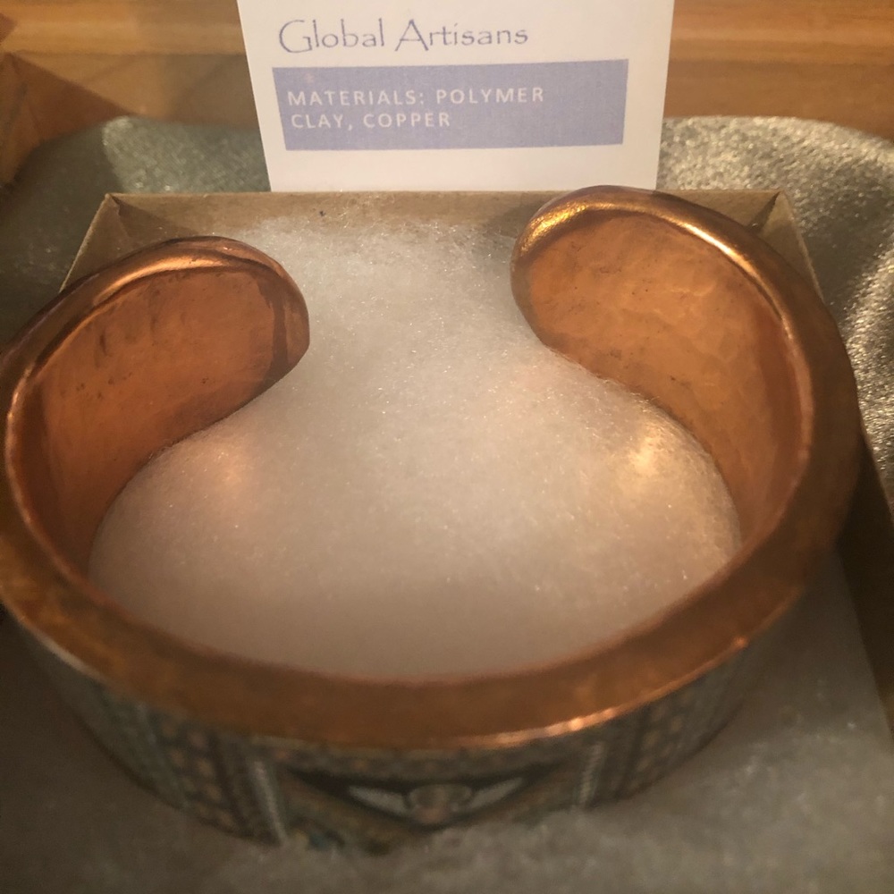 Bumblebee Copper Cuff - Picture 6 of 7